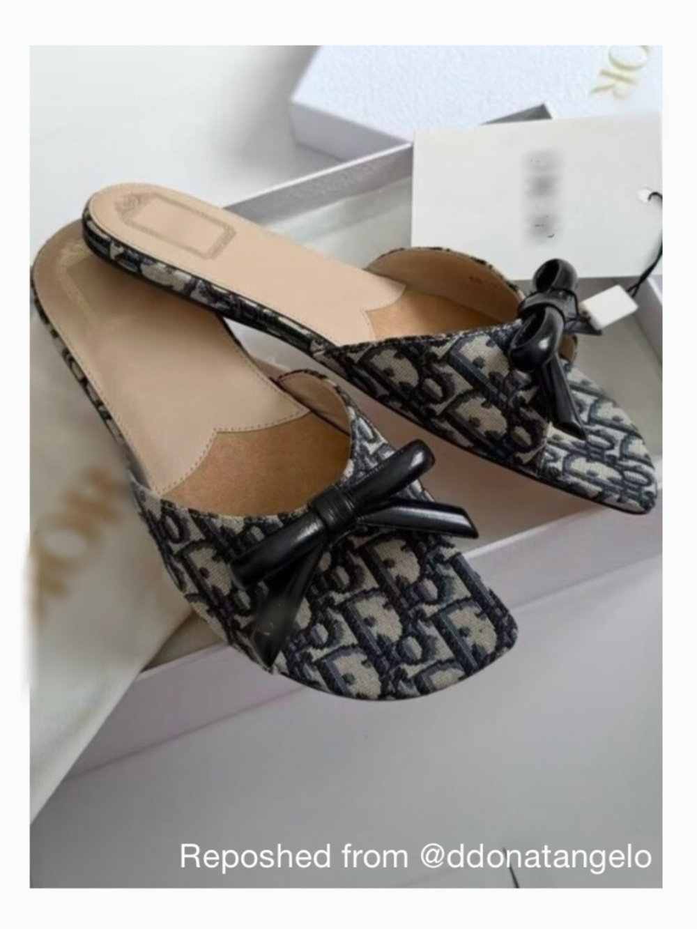 Oblique Jacquard Bow Square Toe Flat Mule Slides